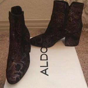 Aldo Demarais Booties!! Size 6.5